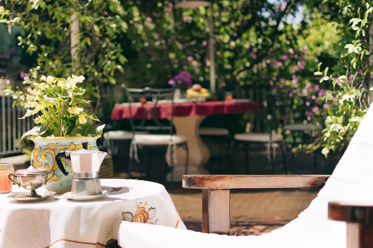 Bed & Breakfast B&B La Bouganville Neapol